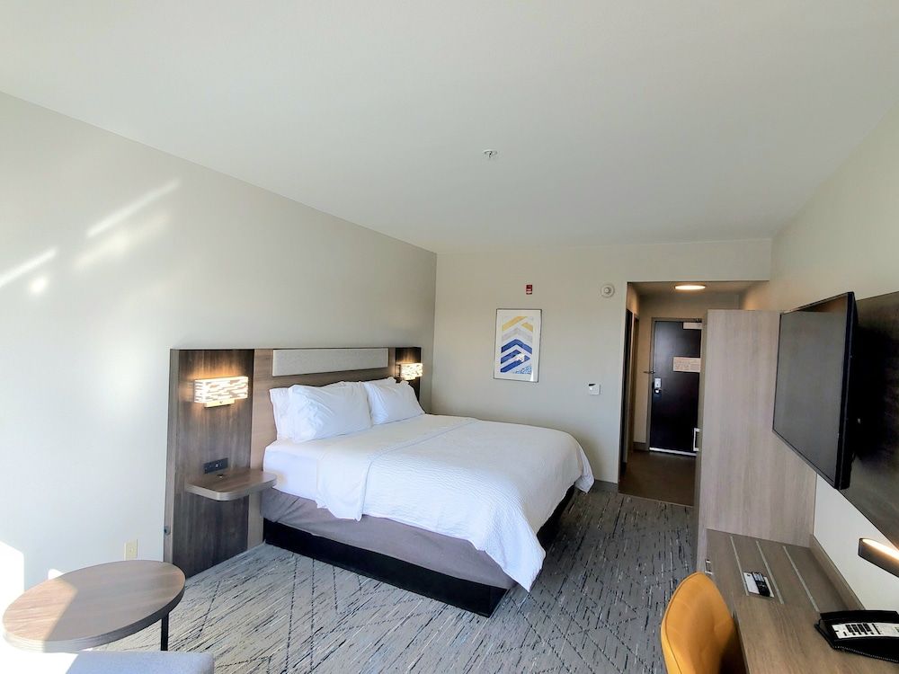 Standard Room, 1 King Bed