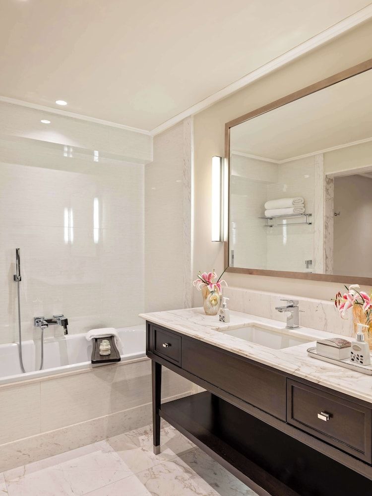 Club Deluxe Junior Suite
