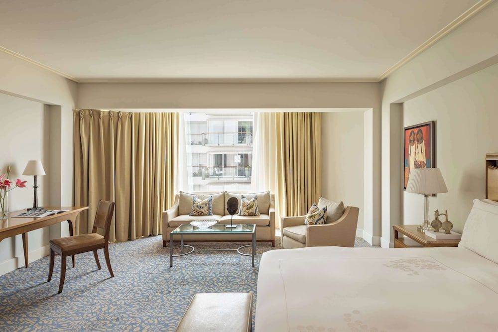 Club Deluxe Junior Suite
