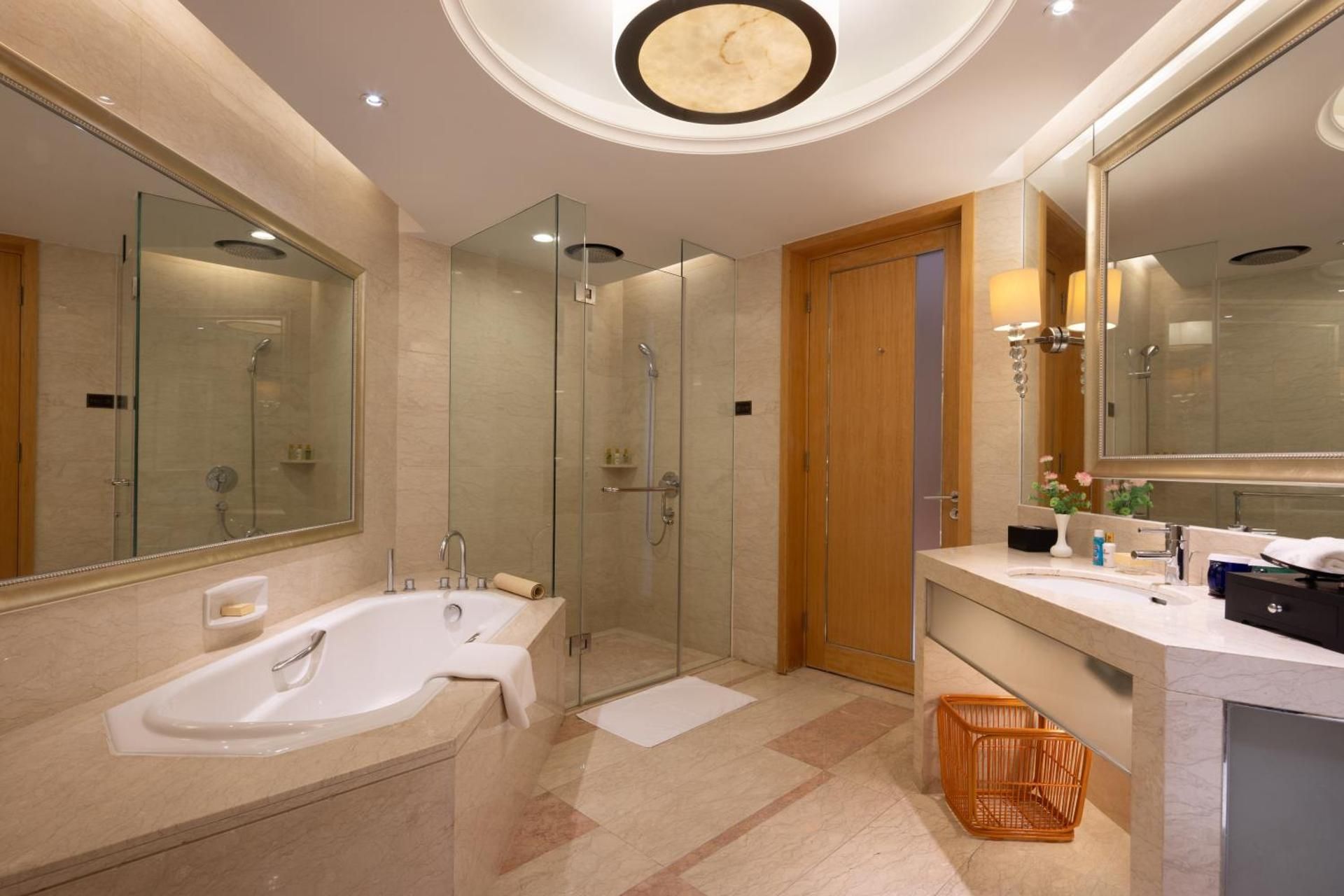 Business Suite - Free Welcome Fruit