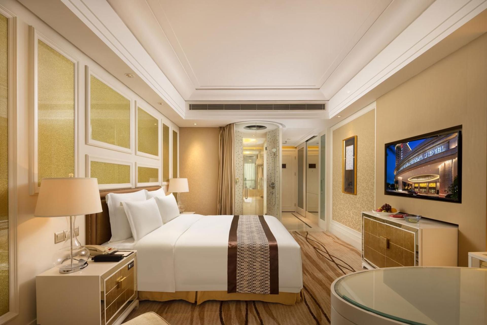 Executive Queen Room