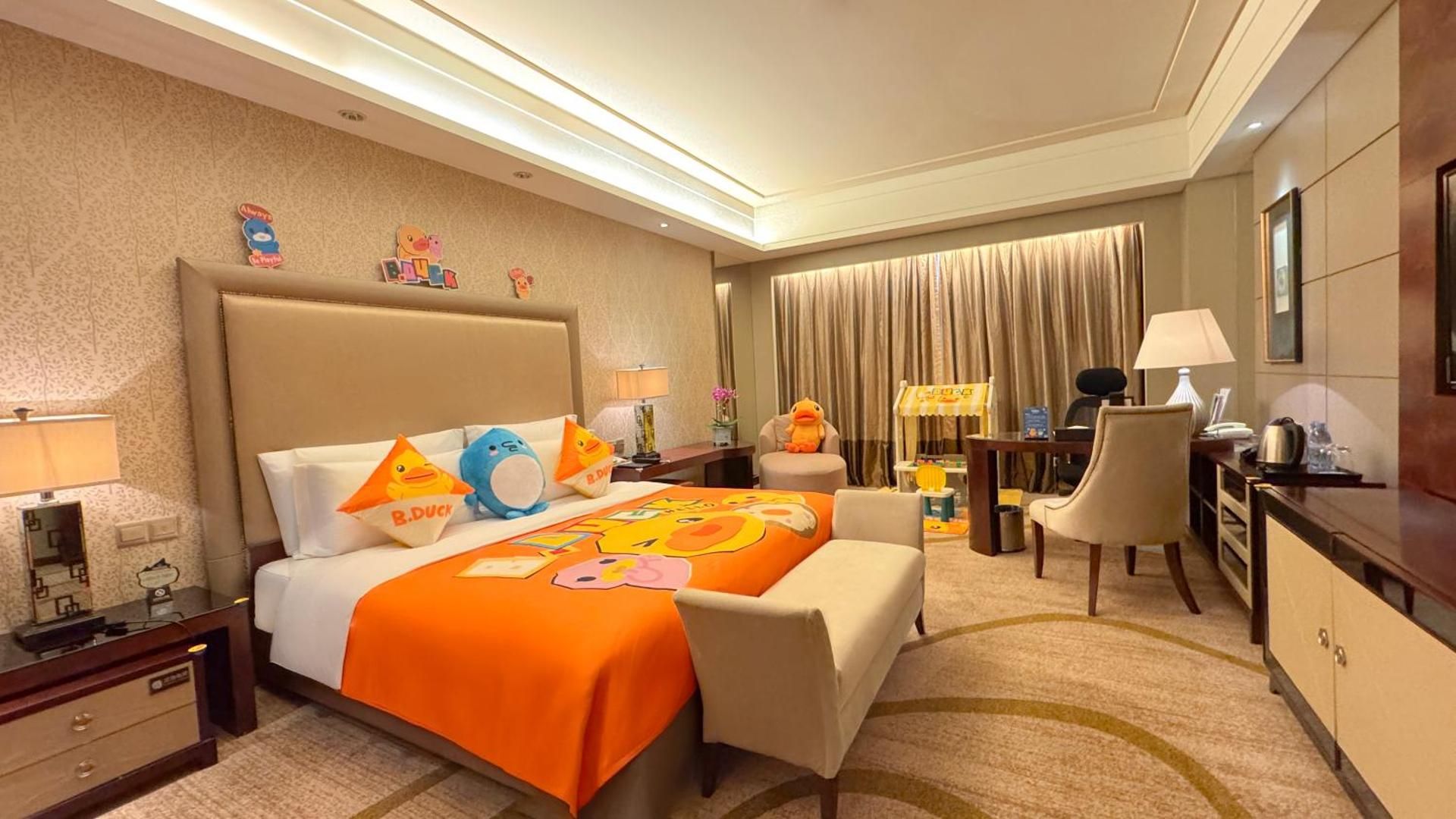 Deluxe Queen Room