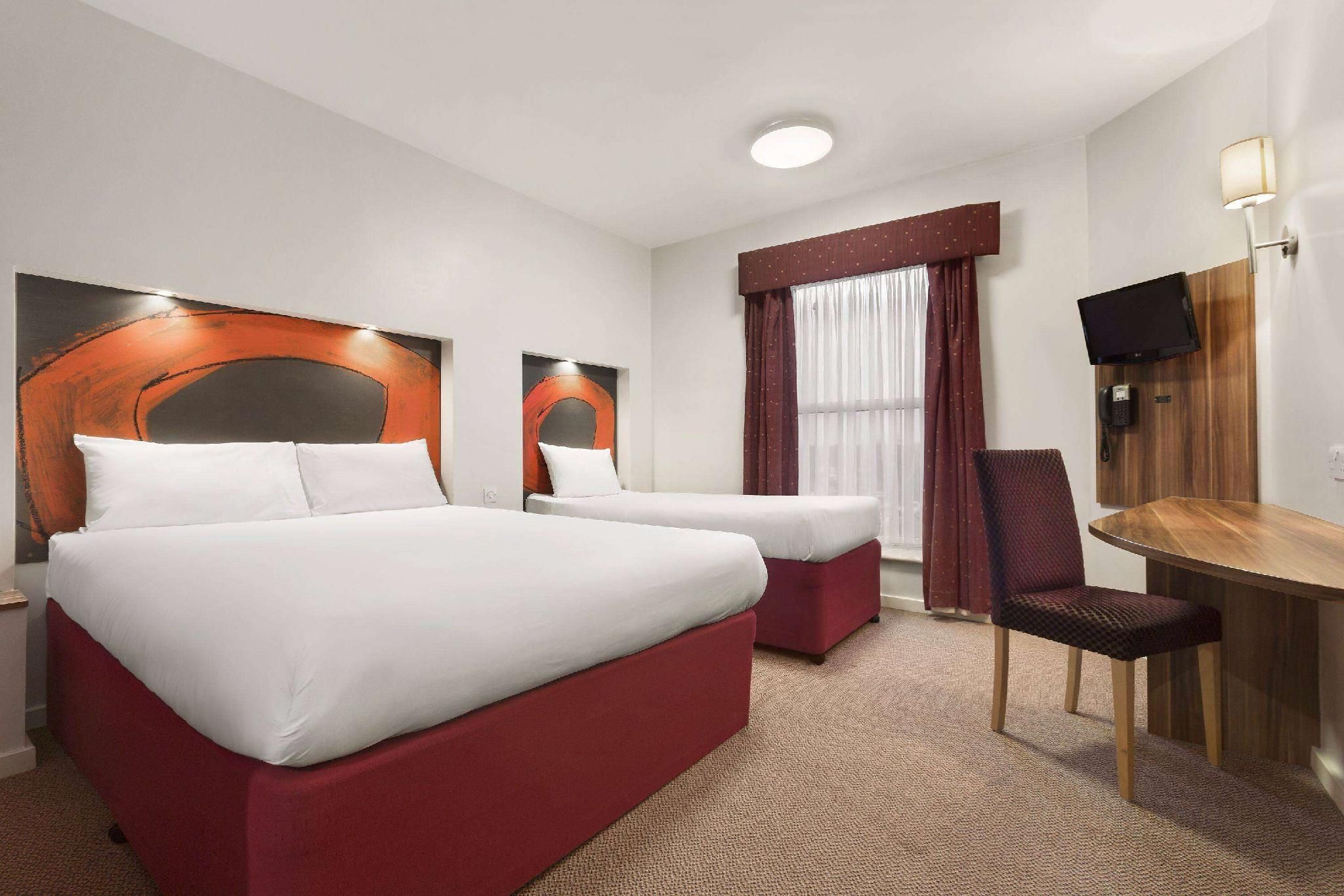 1 Double Bed and 1 Twin Bed, Family Room