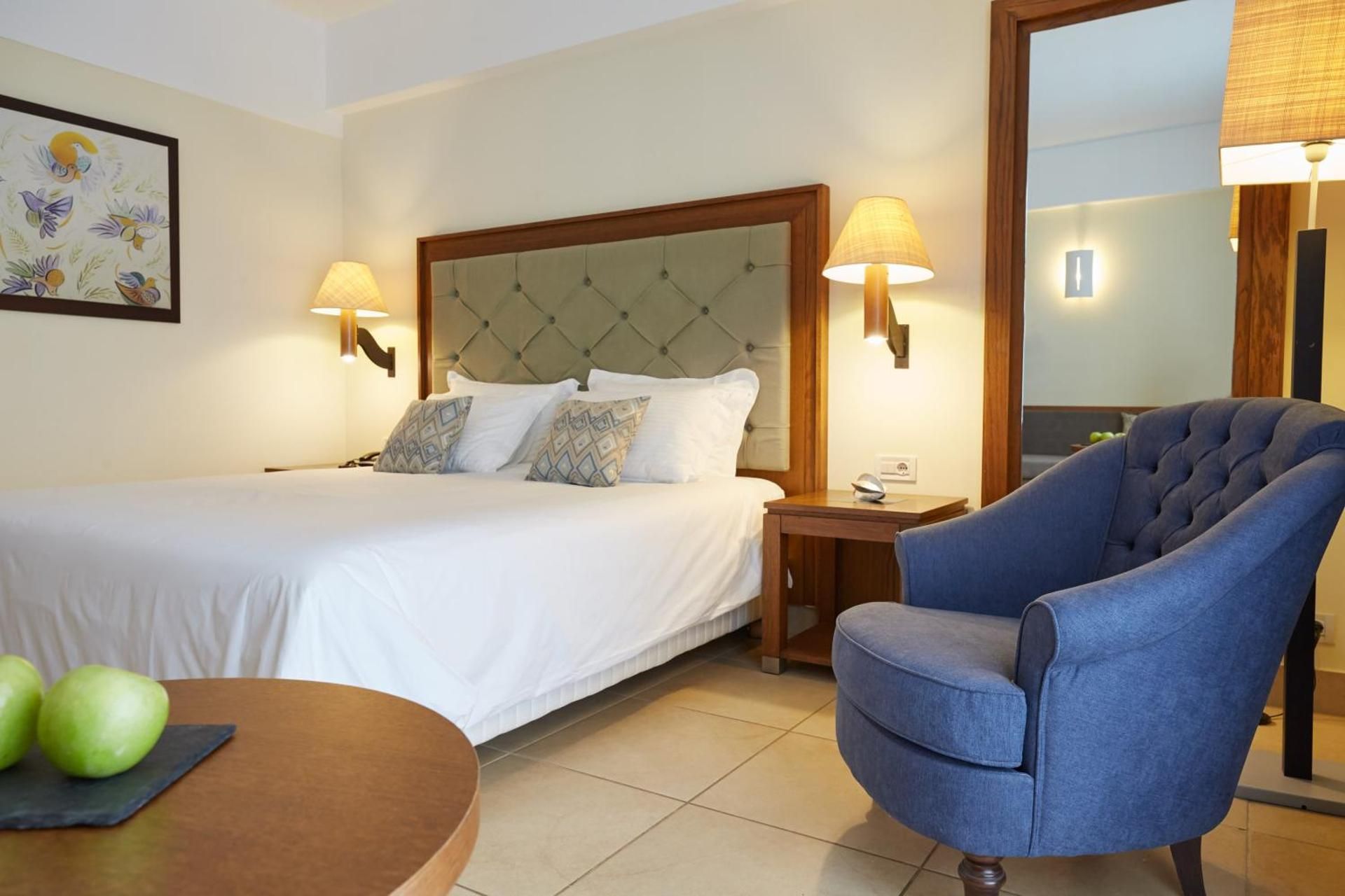 Deluxe Family Room (2 Adults + 2 Children)