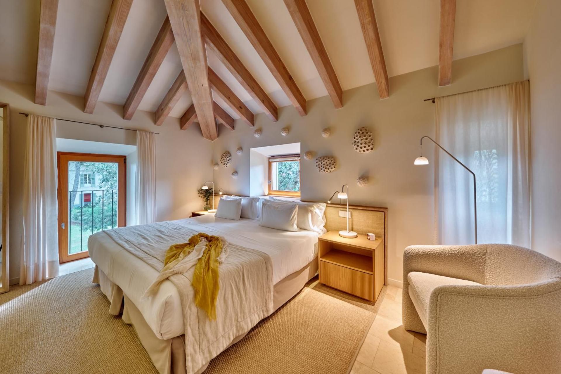 Can Simoneta Experience Package