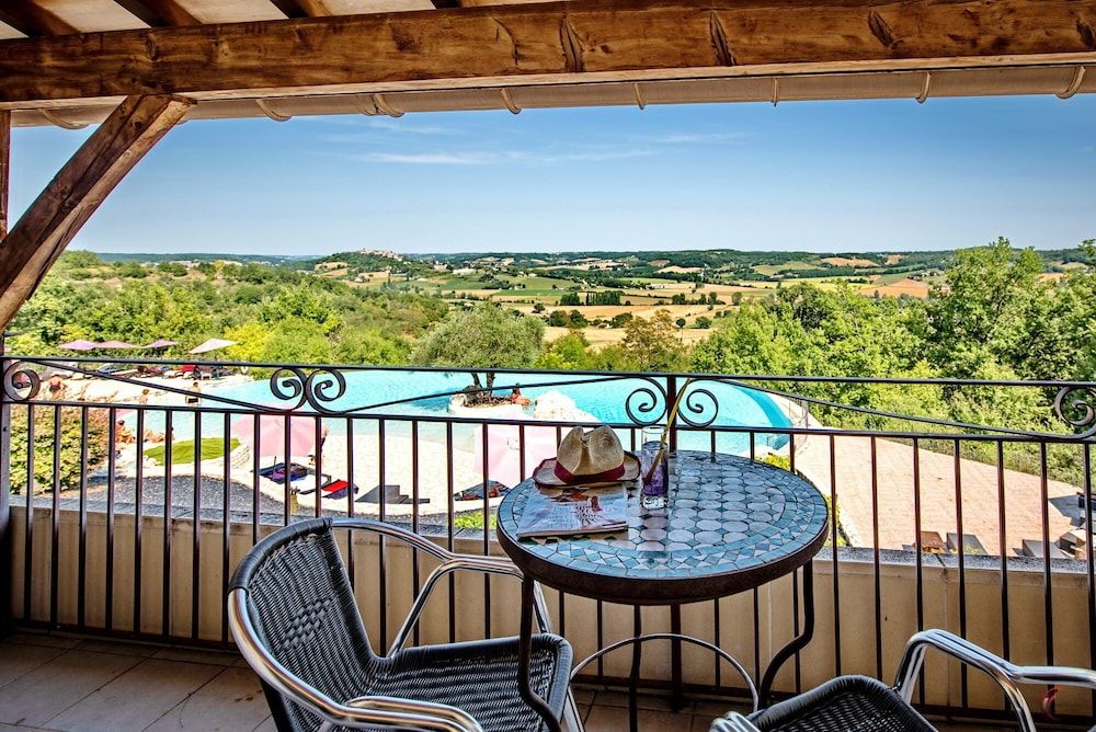 Hotel le Belvedere Executive Double Room 3