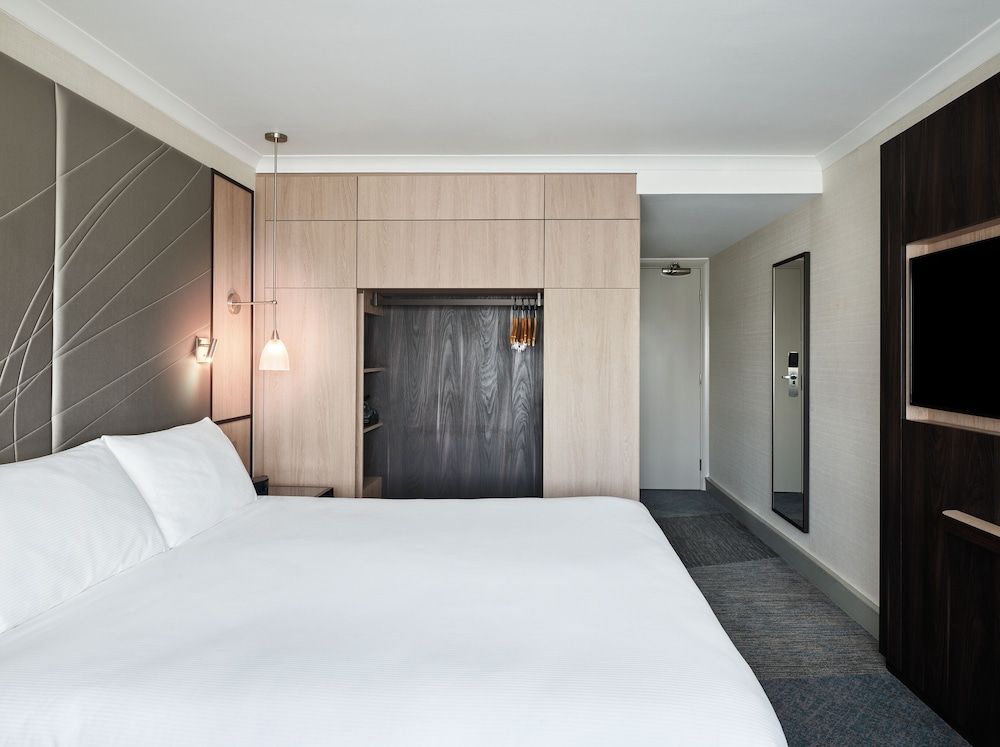 Room, 1 King Bed (High Floor)