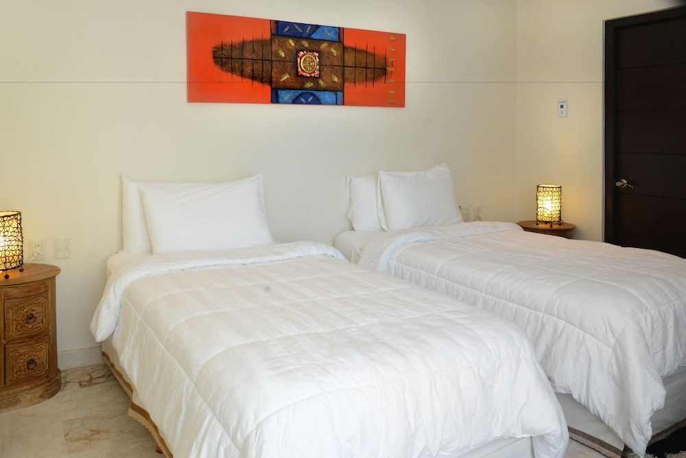 Deluxe Penthouse, 3 Bedrooms, Partial Ocean View