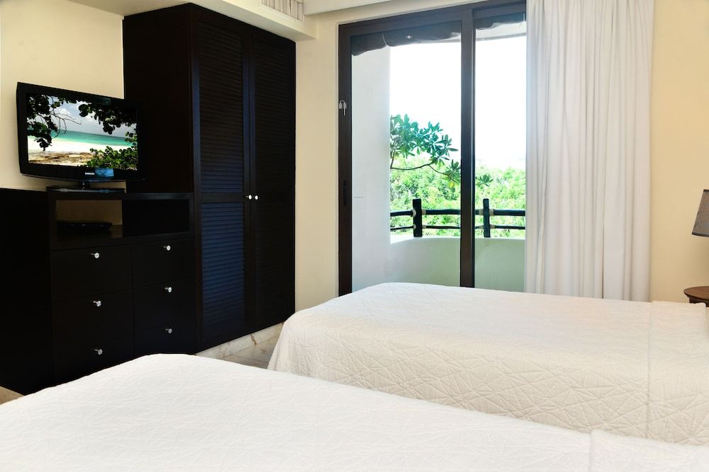 Premium Condo, 2 Bedrooms, Hot Tub
