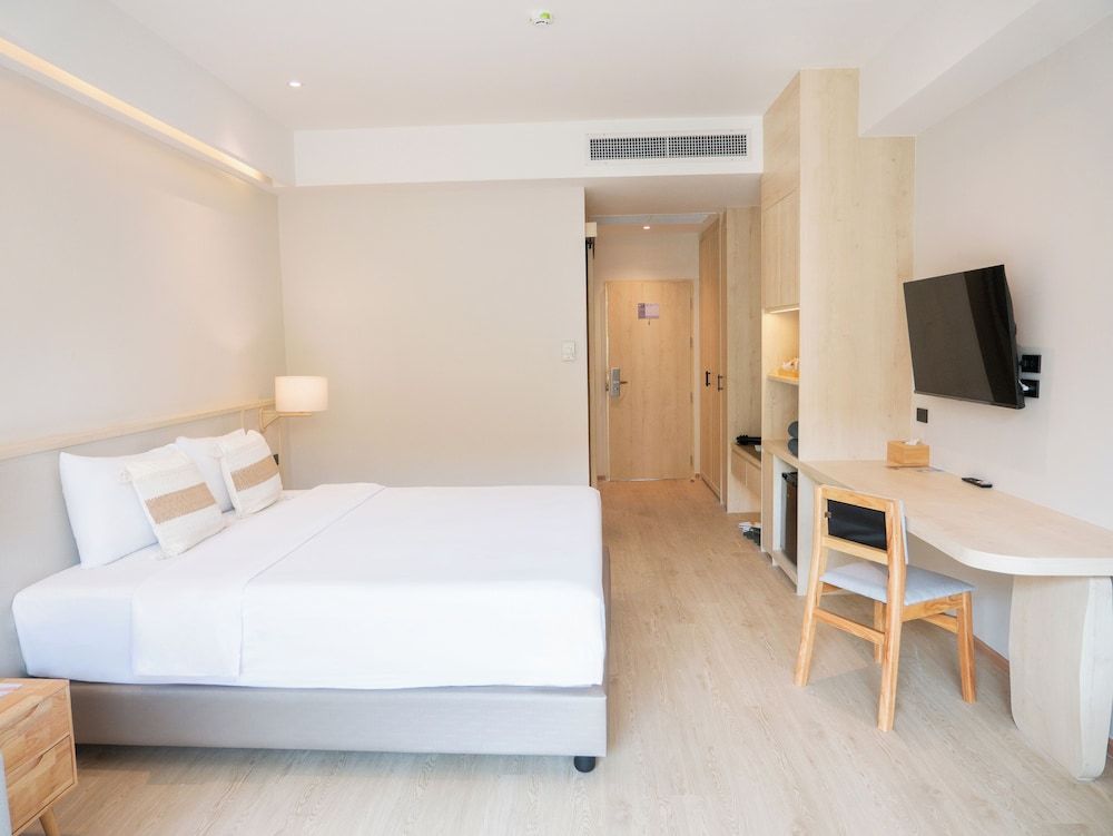 Deluxe Room, Garden View