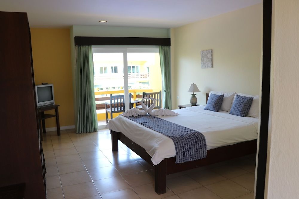 Bacchus Home Resort Deluxe Room, Partial Sea View 2