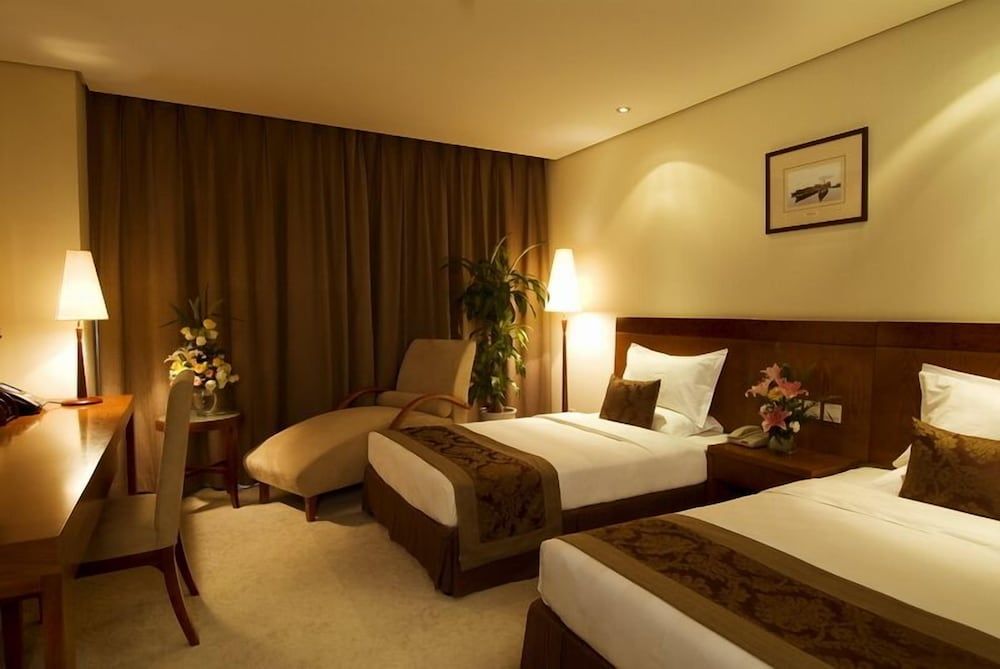 Super House International Business Room 3