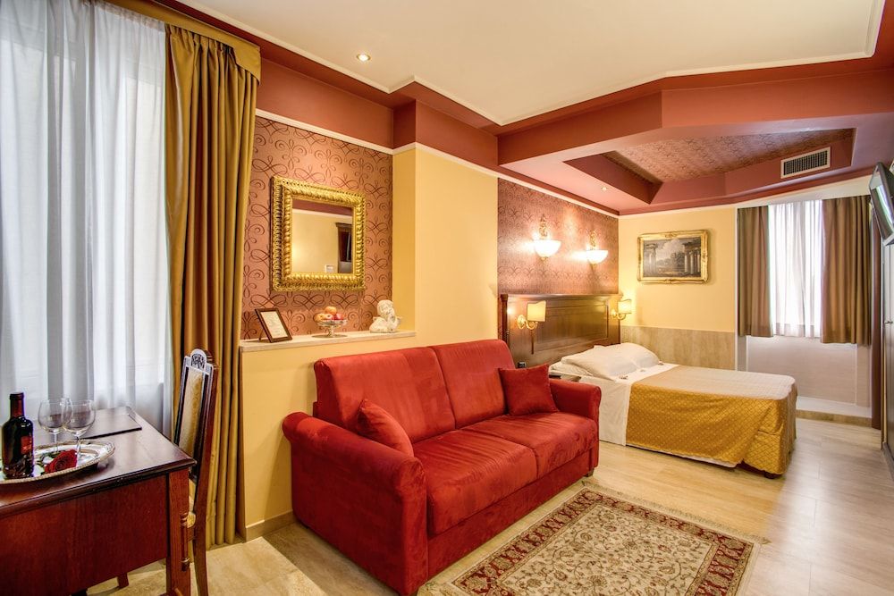 undefined Aurelius Art Gallery Hotel 3