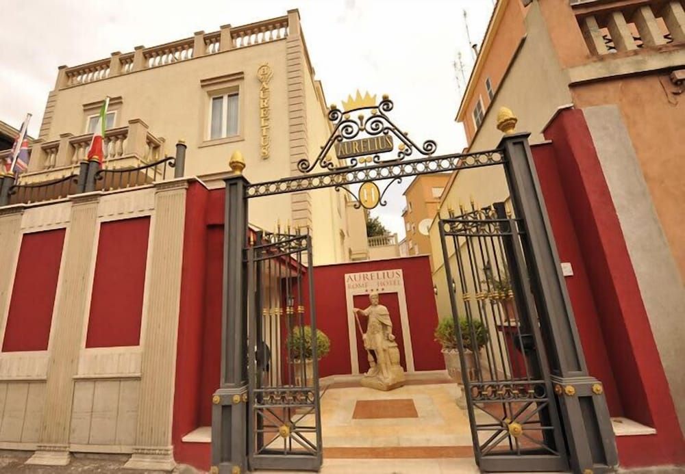 undefined Aurelius Art Gallery Hotel 7