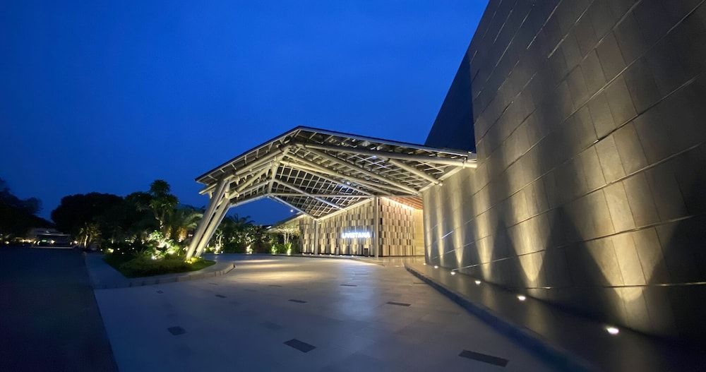 undefined FM7 Resort Hotel Jakarta 7