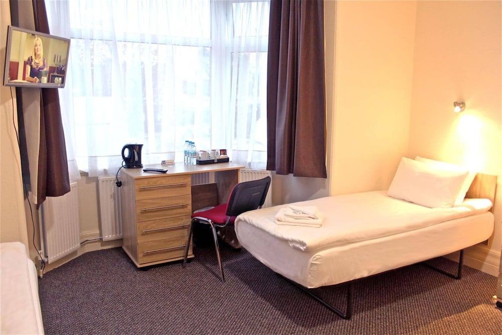 Central Hotel Golders Green Standard Twin Room, 2 Twin Beds 2