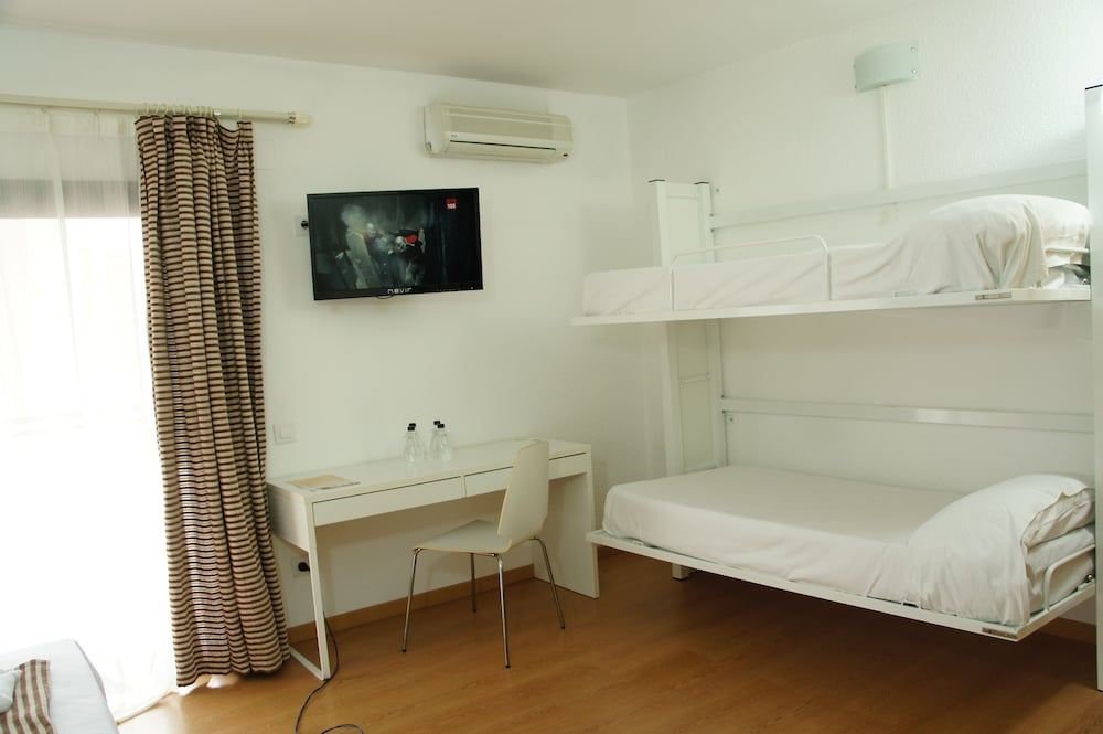 Adia Hotel Cunit Playa Standard Double Room, Partial Sea View 4