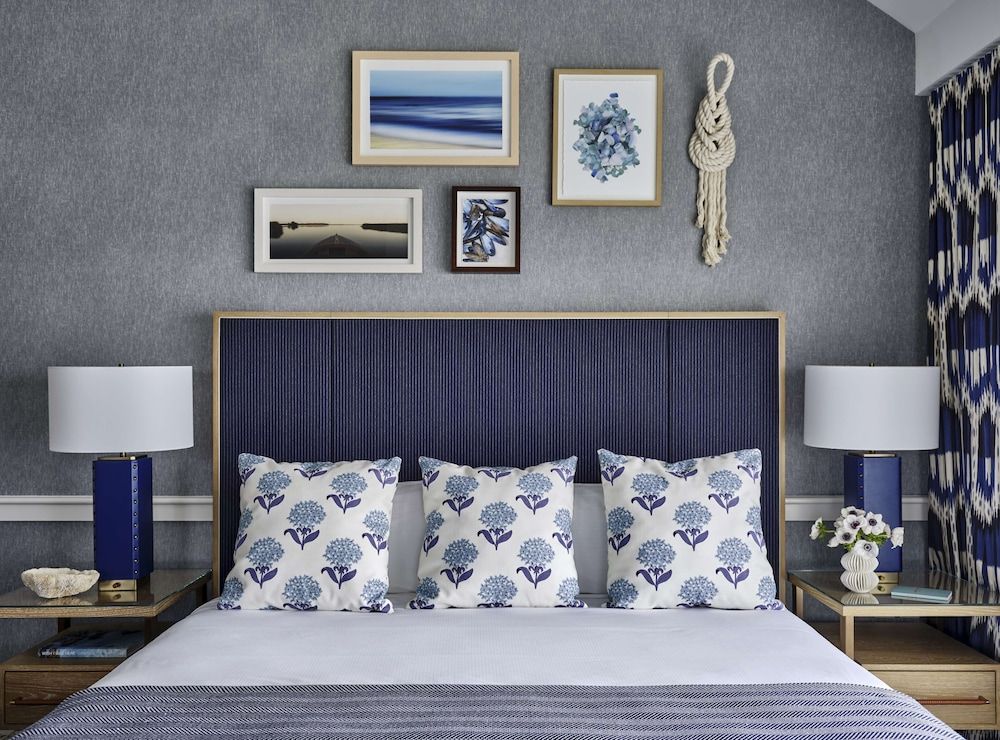 Signature Room, Multiple Beds
