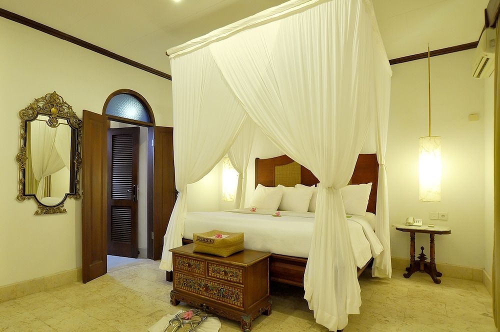 Honeymoon Villa, 3 Bedrooms (Ratnawati)