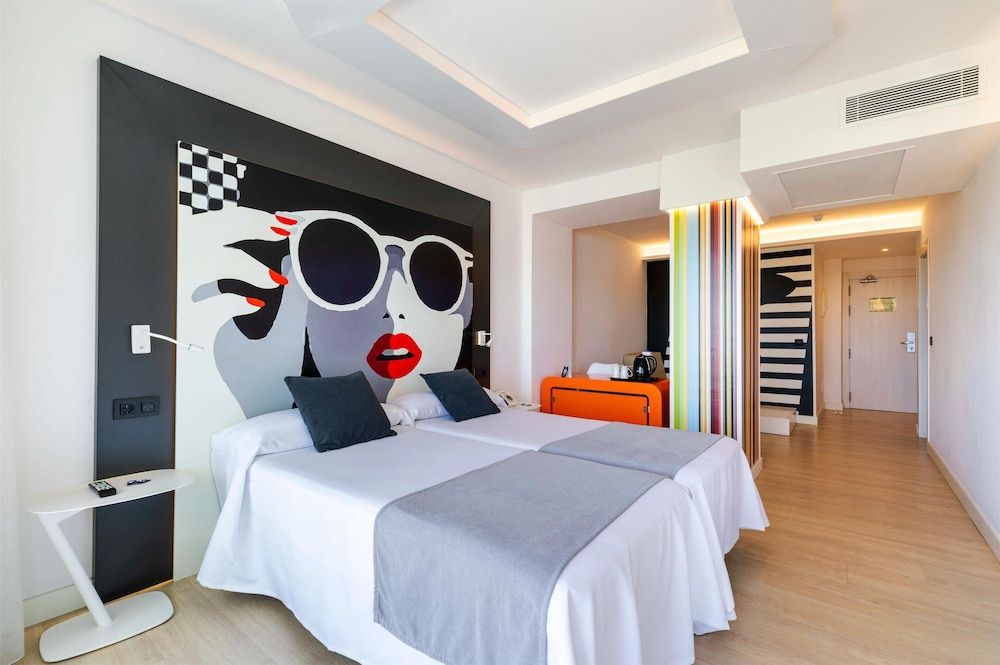 Superior Double Room, Balcony, Pool View (2 Adults)