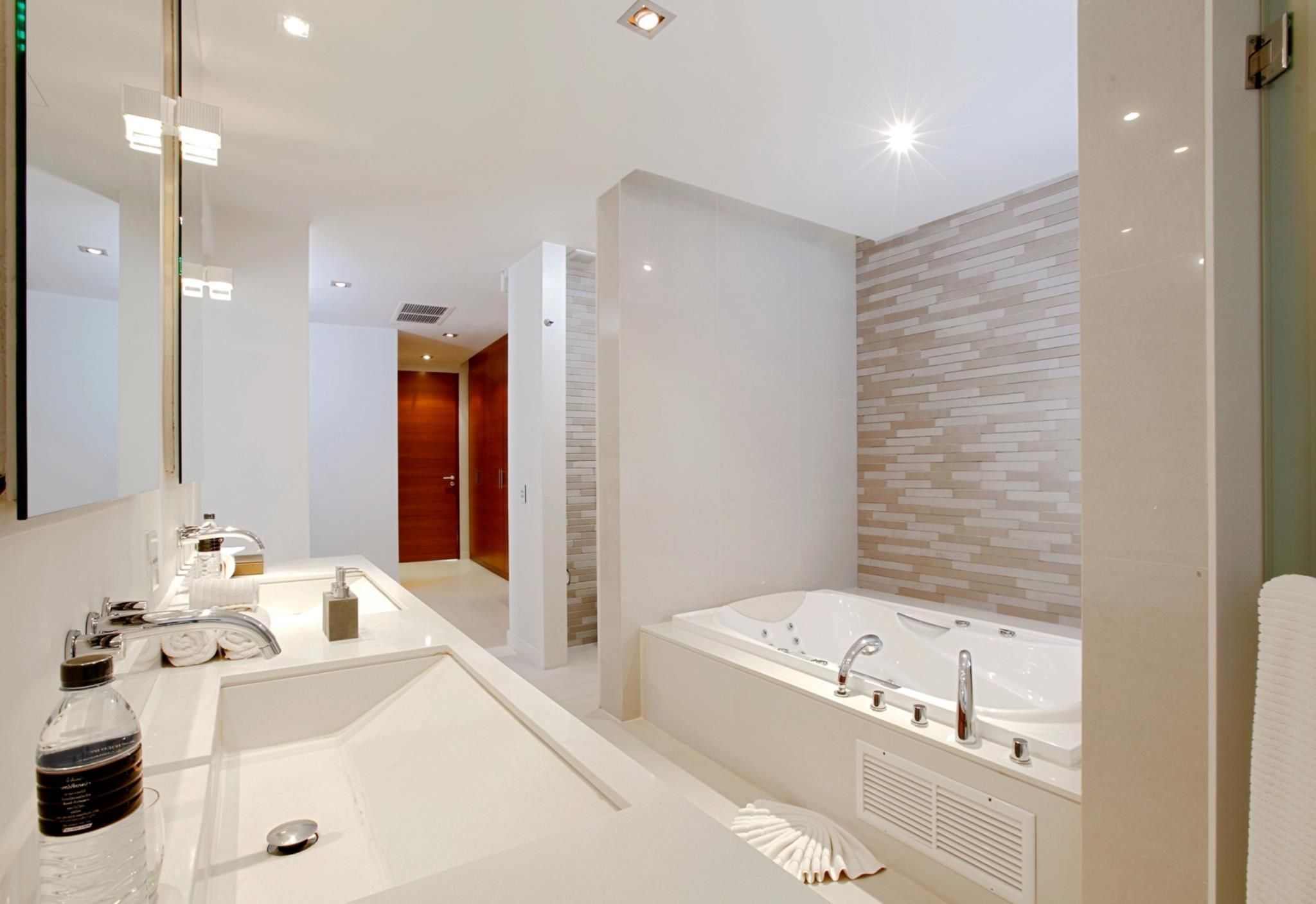 5-Bedroom Beachfront Villa