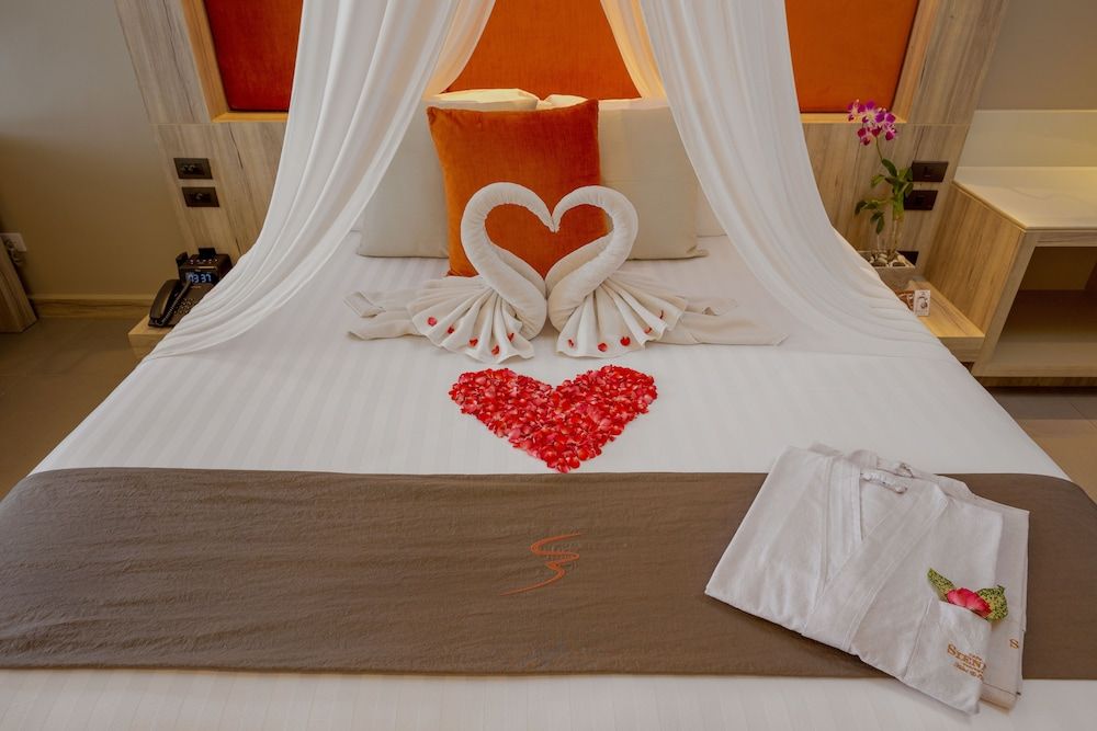 undefined Cape Sienna Gourmet Hotel & Villas 10