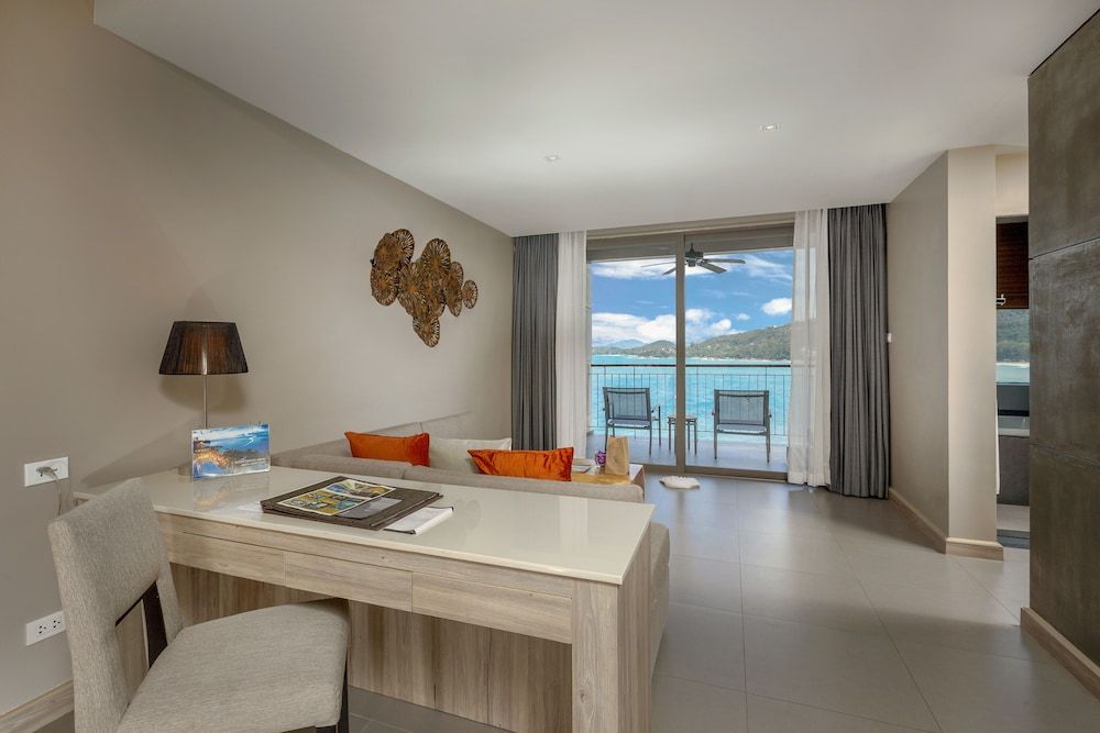 Sea View Jacuzzi Junior Suites
