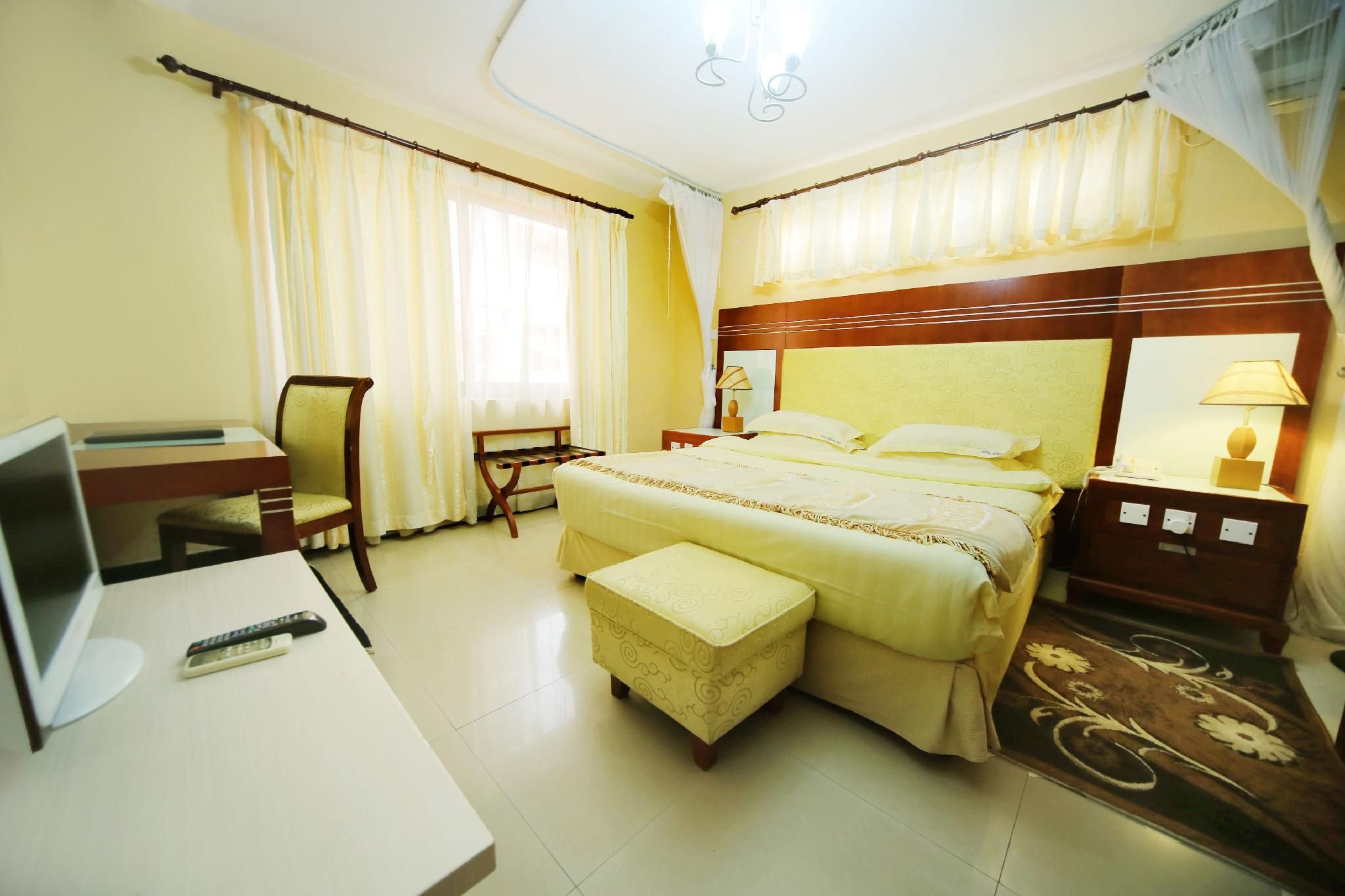 One Bedroom Apartment