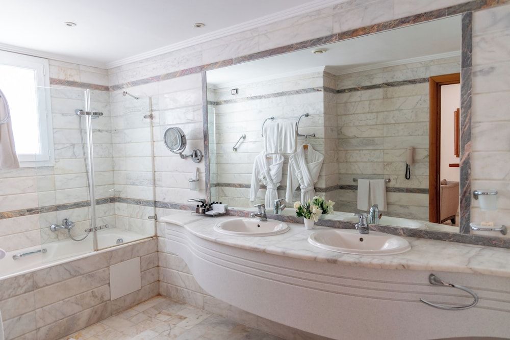 Tunis Grand Hotel Superior Double or Twin Room 5