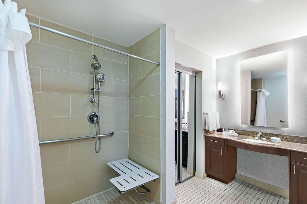 Suite, 1 King Bed, Accessible (Roll-in Shower)