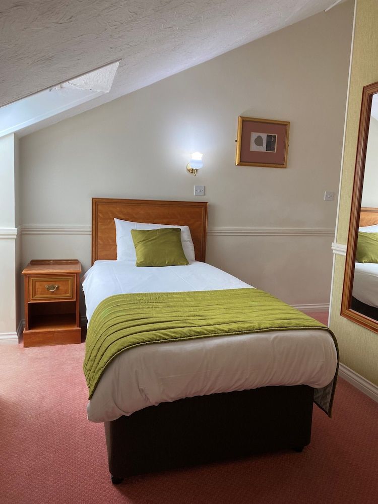 Alton House Hotel Single Room