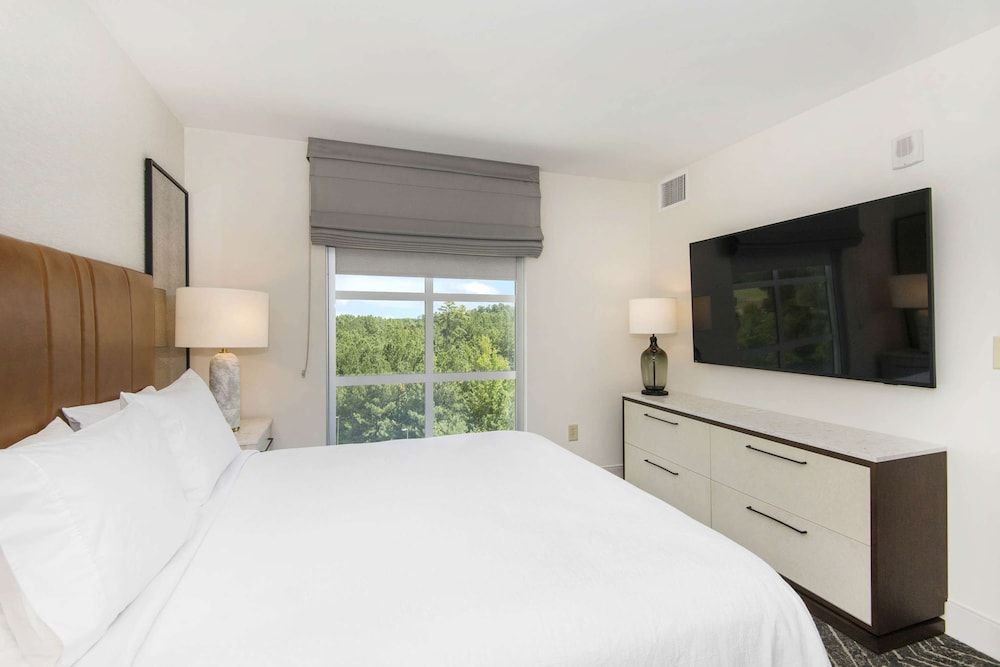 Suite, 1 King Bed