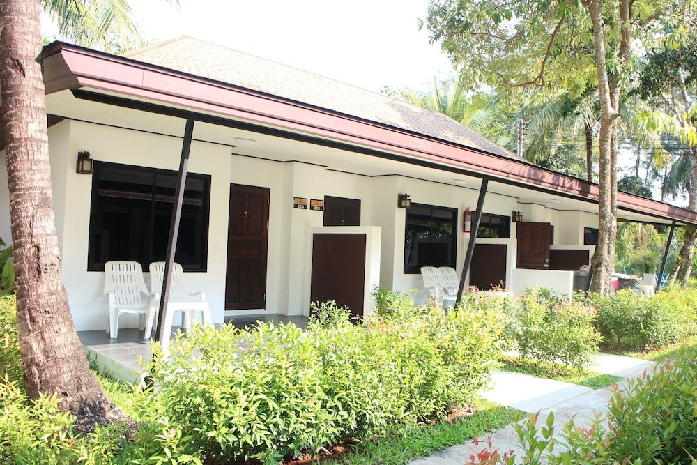 undefined Nai Yang Beach Resort & Spa 6