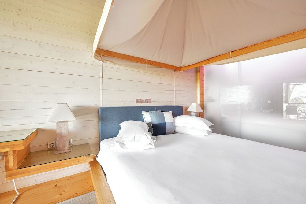 Exclusive Suite, 1 Double Bed, Beach View (Prestige)