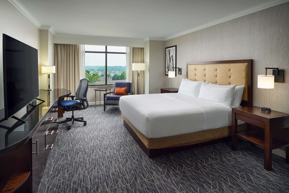 Classic Room, 1 King Bed, Accessible (Hearing Accessible)