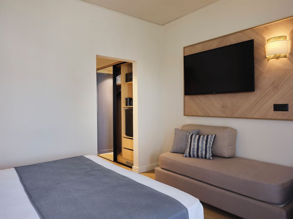 Double Room Sea View for 4