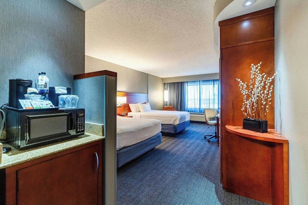 Room, 2 Queen Beds, Non Smoking