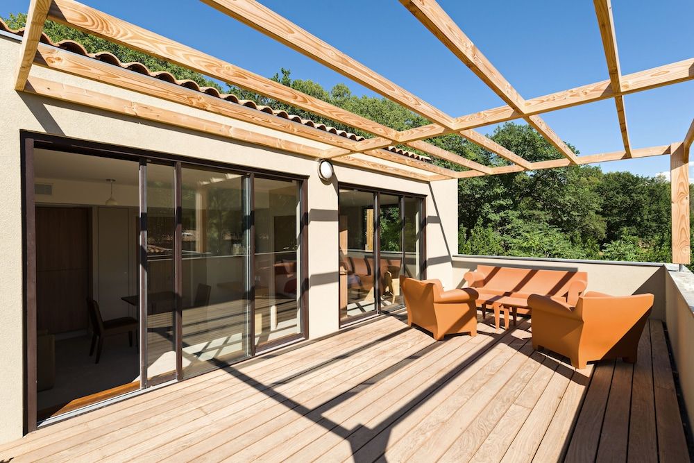 Moulin de Vernègues Hôtel & Spa Suite, Terrace 5