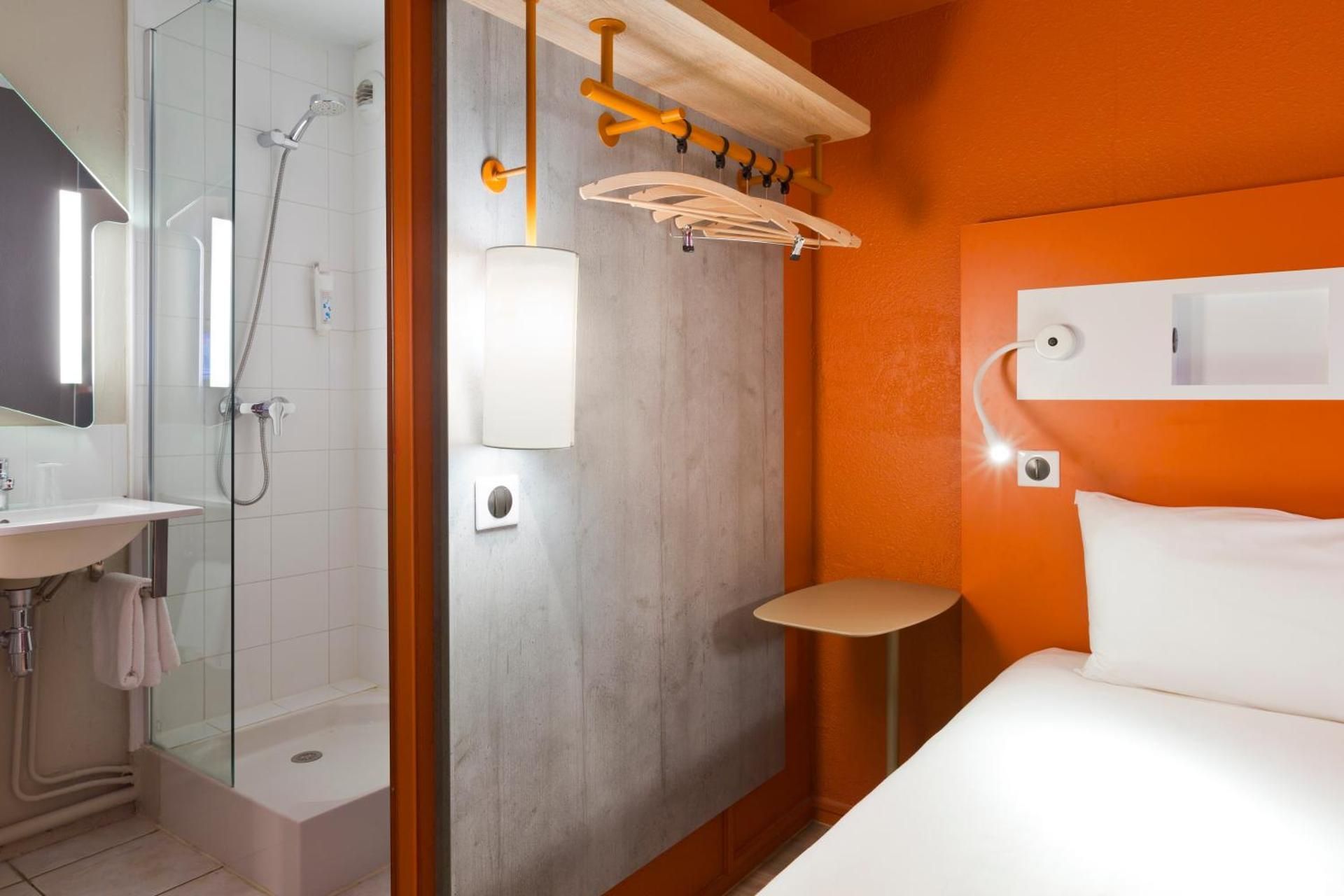 Twin - Room with twin beds.