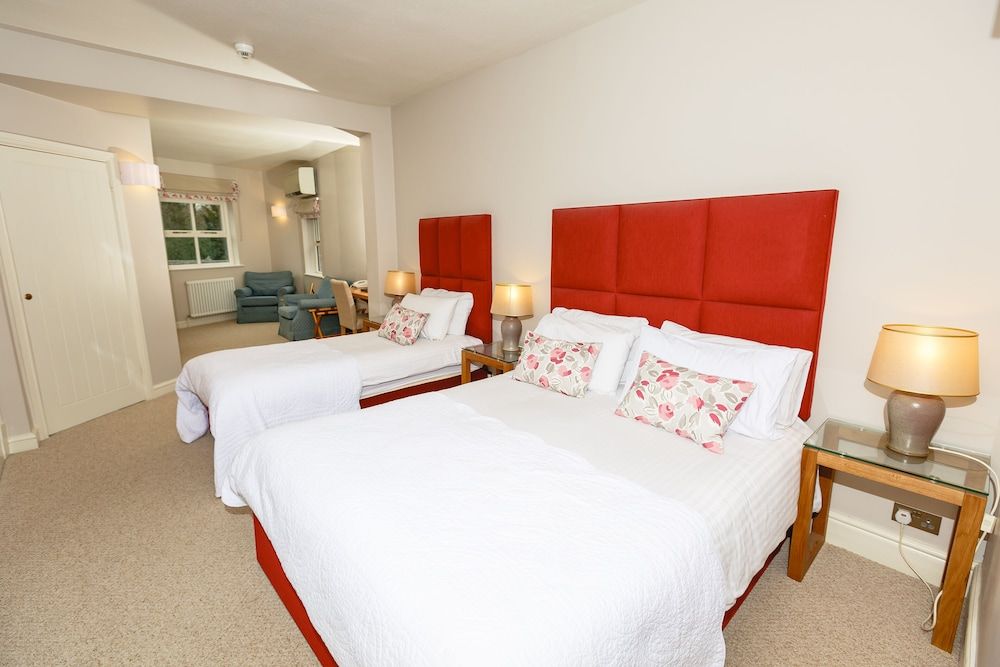 Donington Park Farmhouse Hotel Twin Room 5