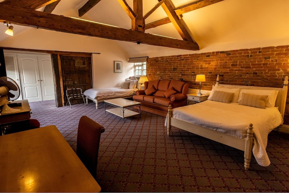 Donington Park Farmhouse Hotel Twin Room