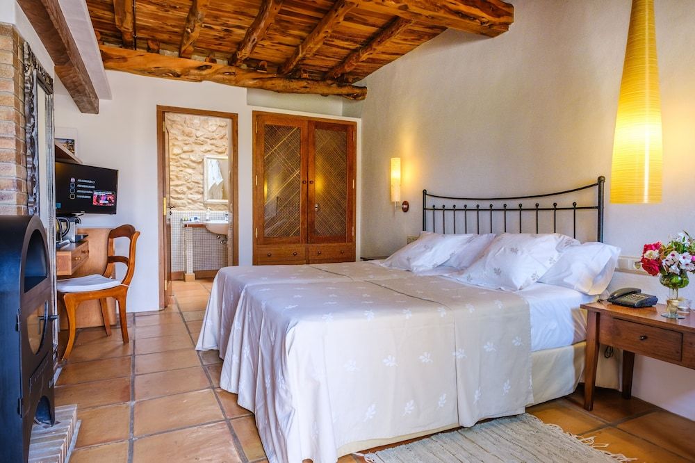 Deluxe Double Room, Terrace, Garden View
