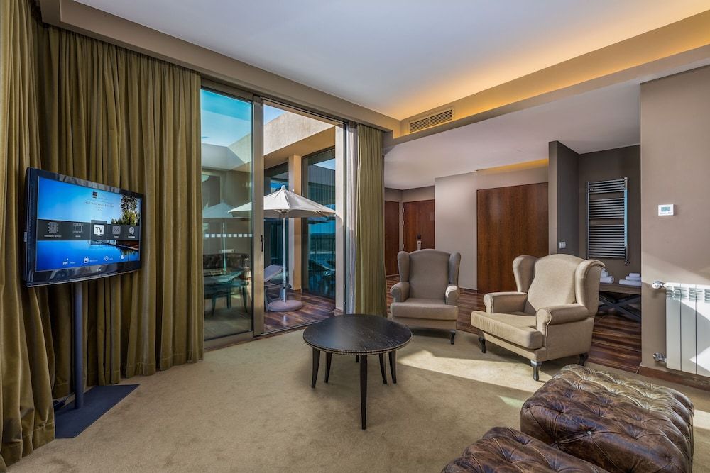 AP Lago Montargil Conference & Spa Suite, Lake View (Master) 10