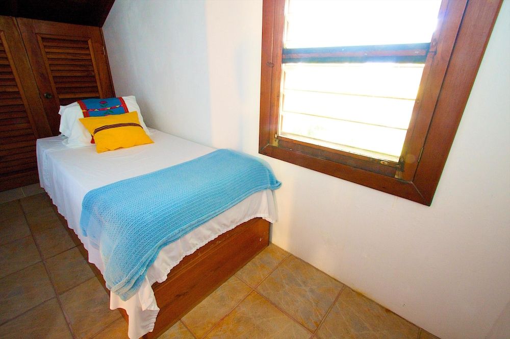 Caribbean Villas Hotel Suite, 2 Bedrooms 4