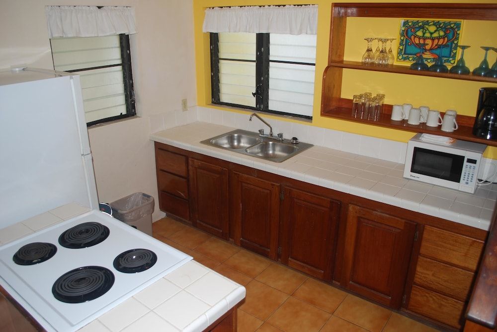 Caribbean Villas Hotel Suite, 2 Bedrooms 6