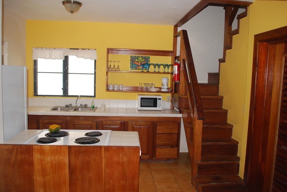 Caribbean Villas Hotel Suite, 2 Bedrooms 8