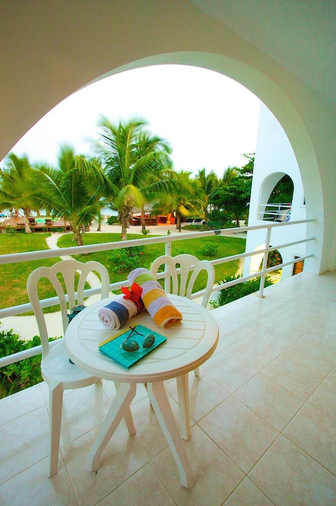 Caribbean Villas Hotel Suite, 2 Bedrooms 16