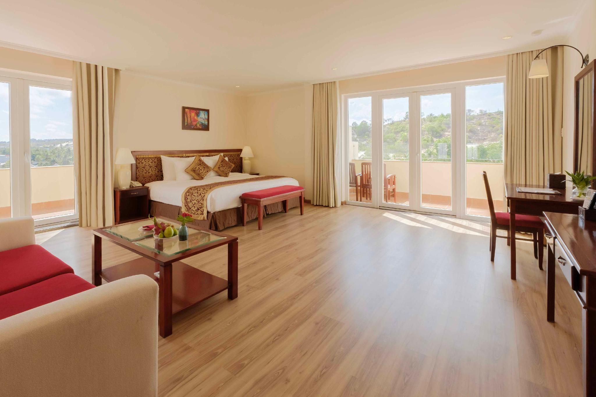 Deluxe Suite