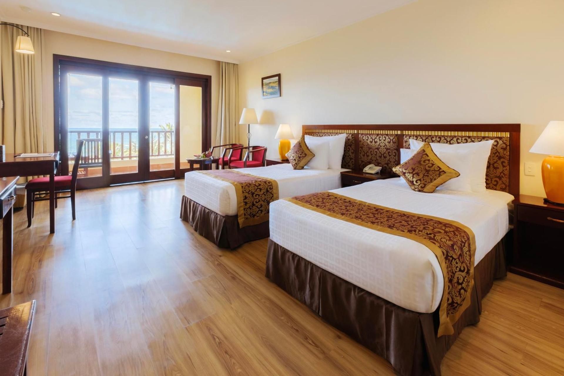 Deluxe Seaview Twin Room