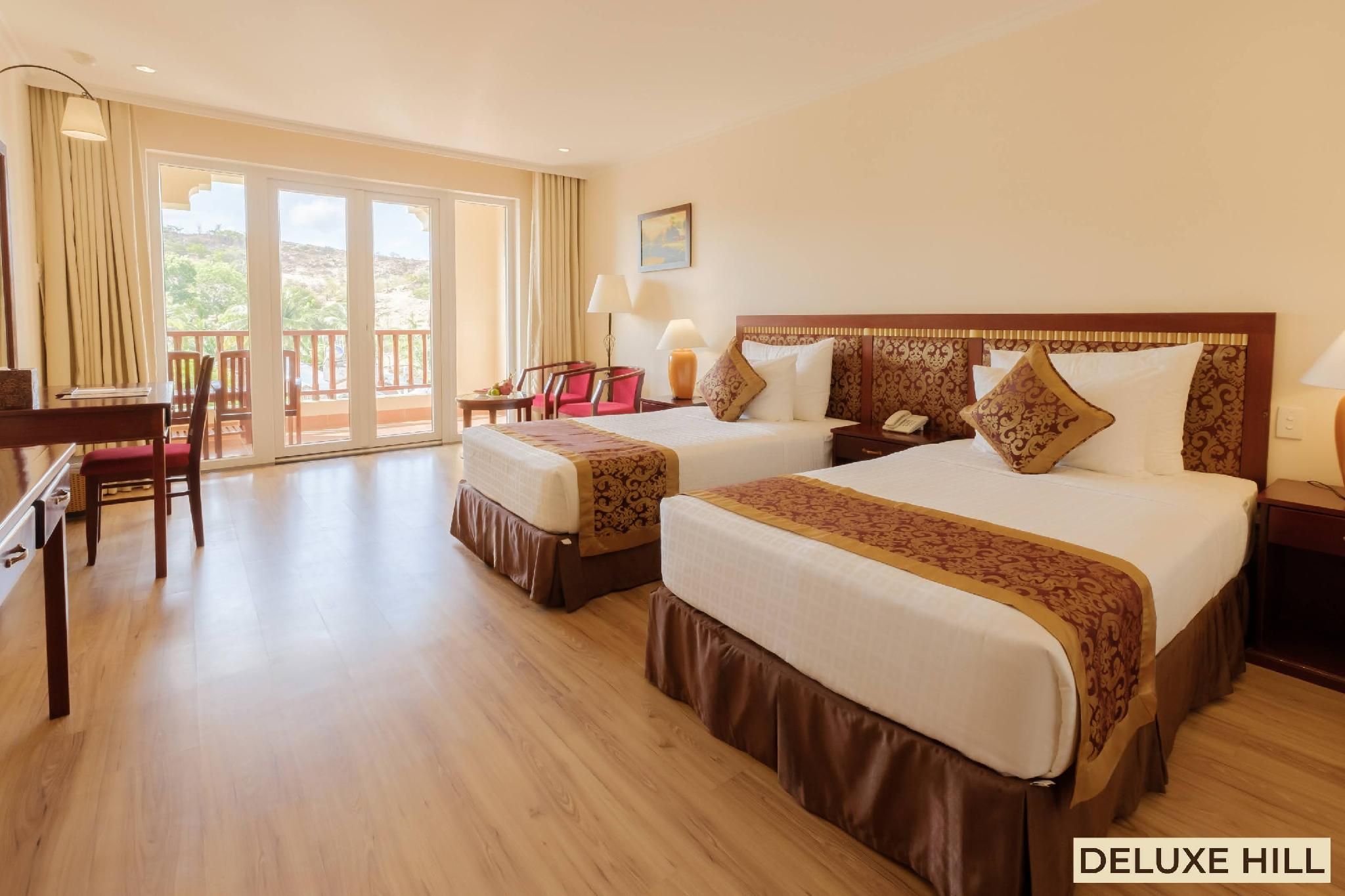 Deluxe Hill View Twin Room